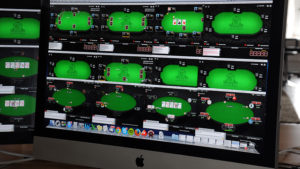 Chơi nhiều bàn cùng lúc (multi tabling) tại PokerStars